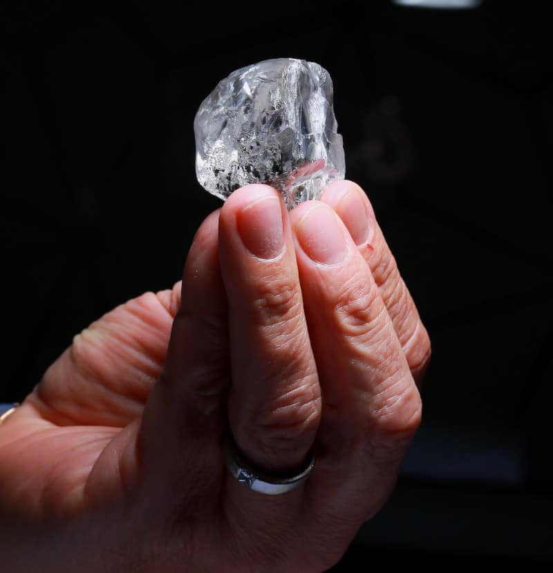 378-carat-gem-quality-top-white-rough-diamond-2