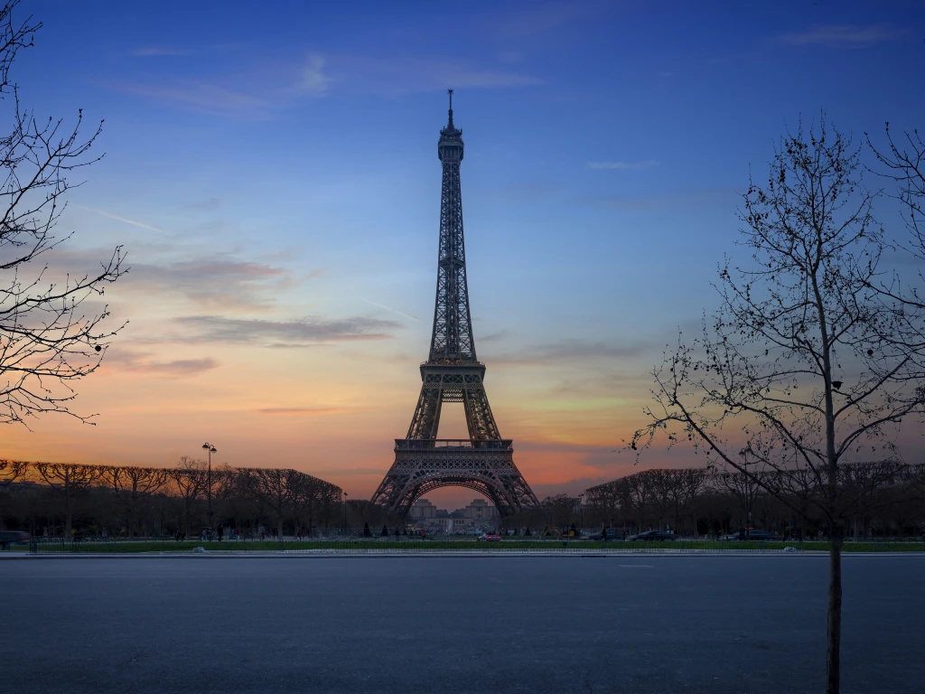 eiffel_tower_paris_sunset